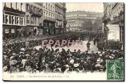 Paris - 2 - Une Manifestation - Rue de la Paix Cartes postales TOP