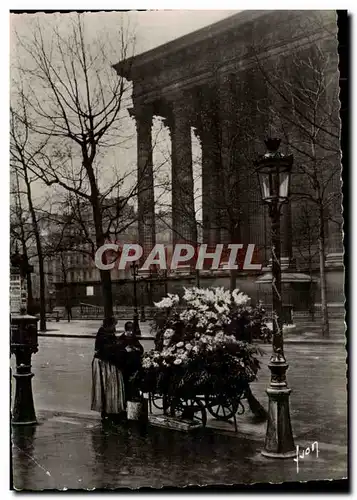 Cartes postales moderne Paris en flanant Marchandes de fleurs Place de la madeleine