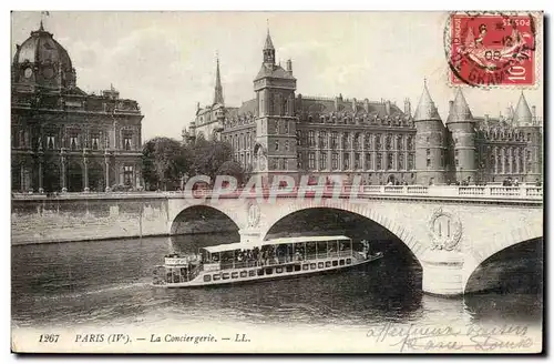 Paris - 1 - La Conciergerie - bateau Cartes postales