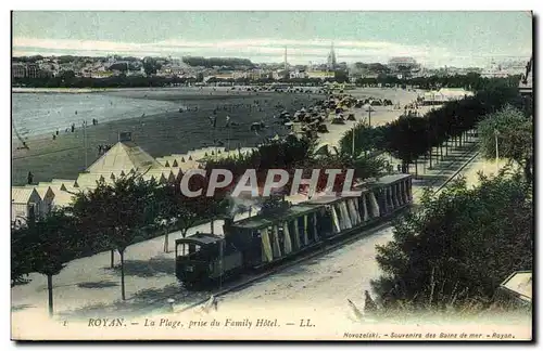 Royan Ansichtskarte AK La plage prise du Family Hotel (train tramway)