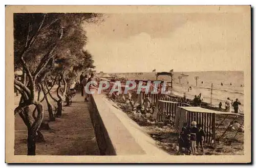 Chatelaillon Plage Cartes postales Un coin de la plage