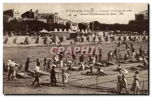 Royan - Concours d&#39ouvrage en sable devant l&#39Etablissement de bains - Cartes postales