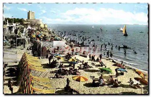 Fouras - La Grande Plage et le Semaphares - Cartes postales