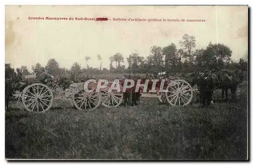 Ansichtskarte AK Militaria Grandes manoeuvres du Sud Ouest Batterie d&#39infanterie quittant le terrain de main d