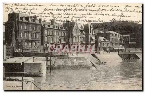 Le Treport - Le Quai et la Republique - Cartes postales