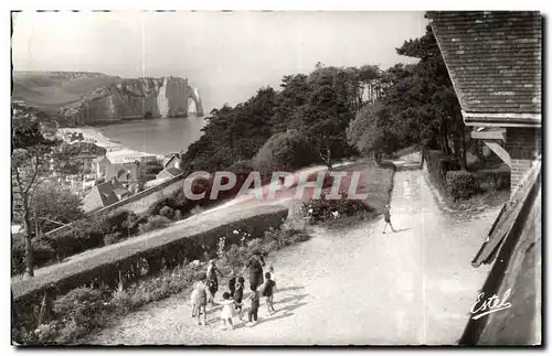 Etretat - La Porte d&#39Aval - Vue de la Maison Cartes postales