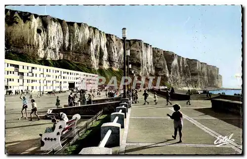 Le Treport - L&#39Esplanade et les Falaises - Cartes postales