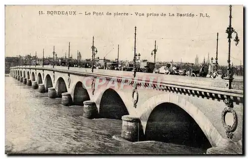 Bordeaux Cartes postales Le pont de pierre Vue prise de la Bastide