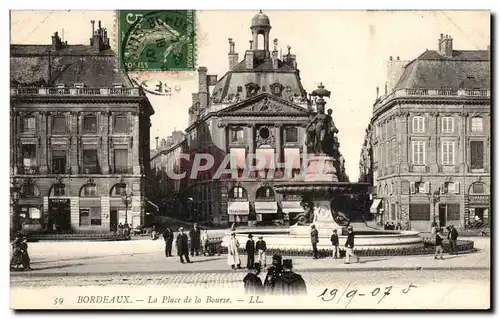 Bordeaux Cartes postales La place de la Bourse (gendarmes)