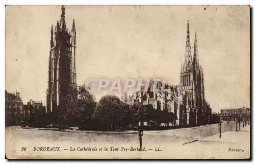 Bordeaux Cartes postales La cathedrale et la tour Pey Berland