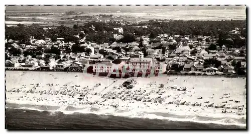 Soulac sur Mer Cartes postales moderne Vue generale sur la ville et la plage