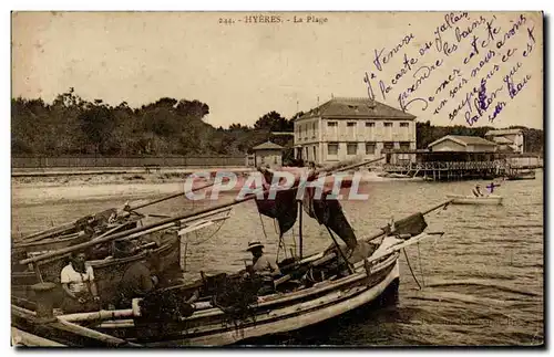 Hyeres Cartes postales La plage (pecheurs peche)