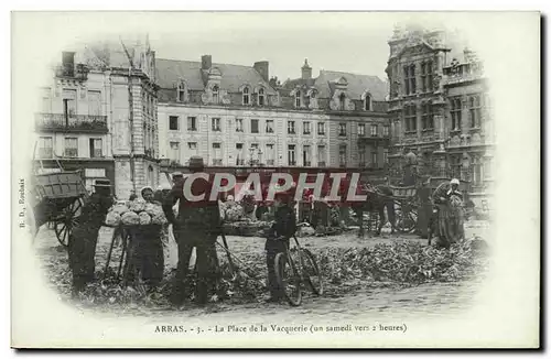 Arras - La Place de la Vacquerie - samedi vers 2 heures - velo - cyclisme Cartes postales TOP