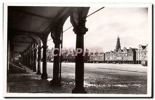 Arras - La Grande Place et les Arcades Cartes postales