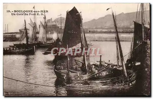 Boulogne sur Mer - Un Coin du Port Cartes postales