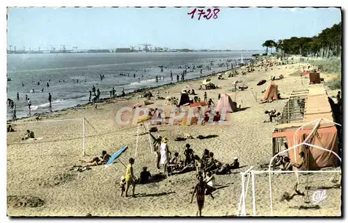 Saint Brevin Cartes postales moderne La plage devant la Duchesse Anne (volley ball volleyball)