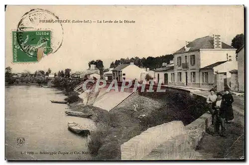 Pierre Percee Cartes postales La levee de la divate