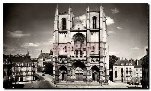 Nantes Cartes postales moderne La cathedrale Place St Pierre