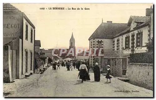 La Bernerie Cartes postales La rue de la gare