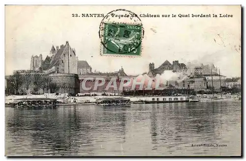 Nantes Cartes postales Facade du chateau sur le Quai bordant La Loire (train lavoir)