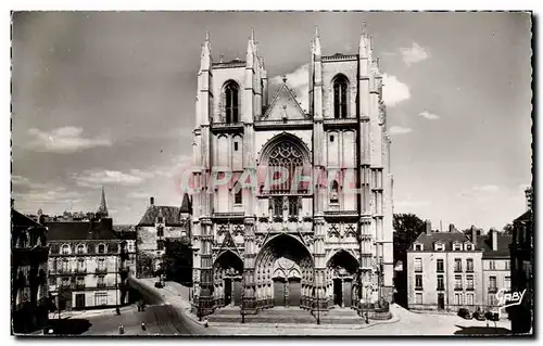 Cartes postales moderne Nantes La cathedrale Place Saint Pierre