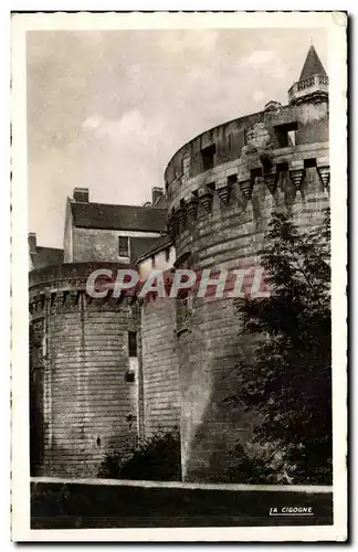 Nantes Cartes postales moderne Le chateau Les trois tours