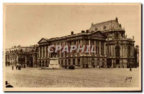 Versailles Ansichtskarte AK Le palais La cour royale et la chapelle