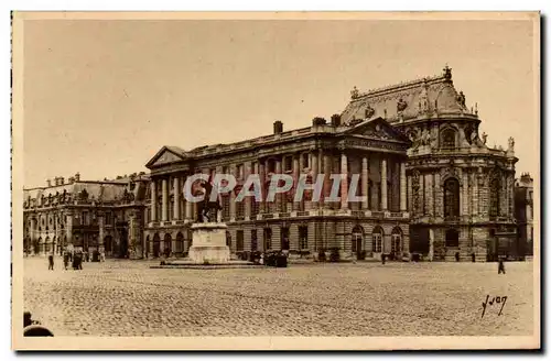 Versailles Cartes postales La cour royale et la chapelle