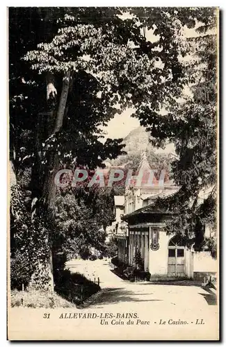 Cartes postales Allevard les Bains Un coin du parc Le casino