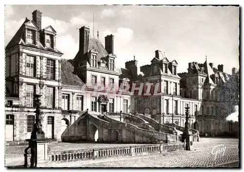 Fontaineableau Cartes postales moderne Le palais des adieux et escalier du fer a cheval