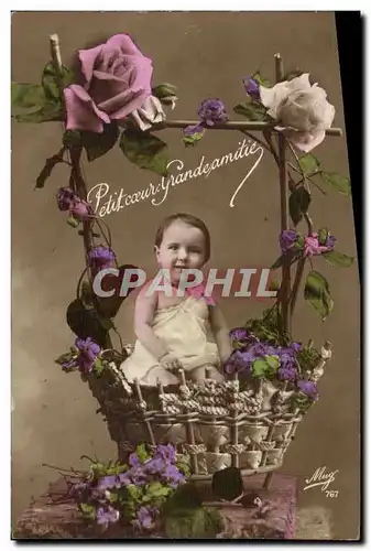 Cartes postales Fantaisie Bebe dans un panier