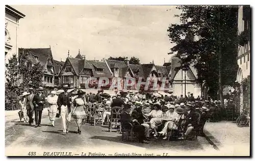 Deauville - La Potiniere - Rue Gontant Biron - Cartes postales