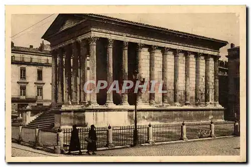 Nimes - La Maison Carree - Cartes postales