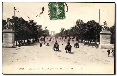 Paris Cartes postales L&#39avenue des Champs Elysees et les chevaux de Marly