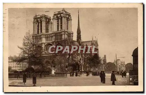 Paris Cartes postales CAthedrale Notre dAme de paris et le quai de Montebello