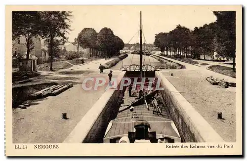 Nemours - Entree des Ecluses vue du Pont - Cartes postales