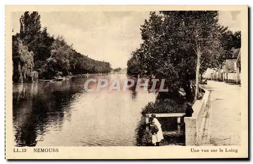 Nemours - Une vue sur le Loing - Cartes postales