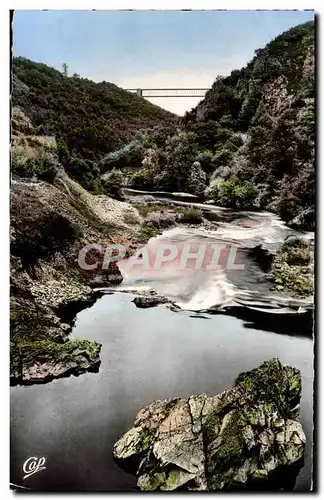 Chatel Guyon Cartes postales moderne Vallee de la Sioule Le viaduc