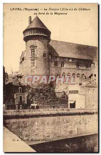 Cartes postales Laval le donjon du chateau au bord de la Mayenne