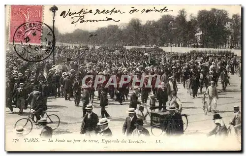Cartes postales Paris La foule un jour de revue Esplanade des Invalides TOP