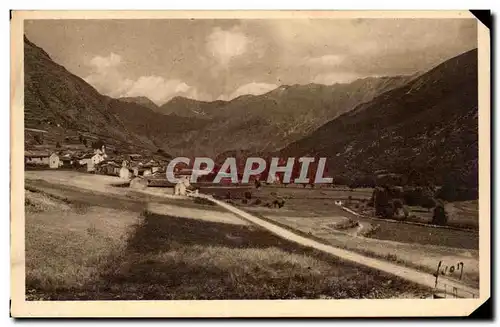 Porte - La Douce France - Le Village et le Puig de Carlittle - Cartes postales