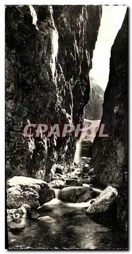 Cartes postales moderne Environs de Luchon Vallee du Lys la rue d&#39enfer