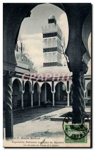 Cartes postales Exposition coloniale de Marseille Les arcades du palais de l&#39Algerie