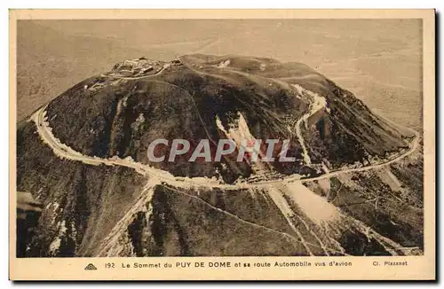 Cartes postales Sommet du Puy de Dome et sa route automobile vus d&#39avion