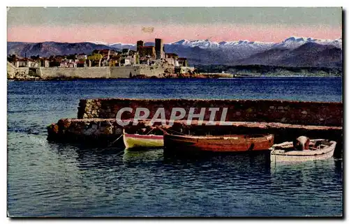 Cartes postales Antibes Vue sur la la ville et la chaine des Alpes