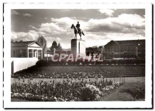 Tarbes Cartes postales moderne Le monument du Marechal Foch