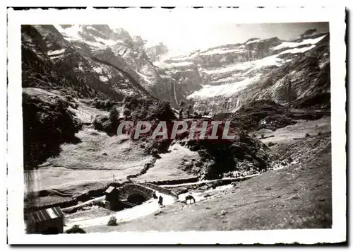 Cartes postales moderne le cirque de Gavarnie et le pont Nadou