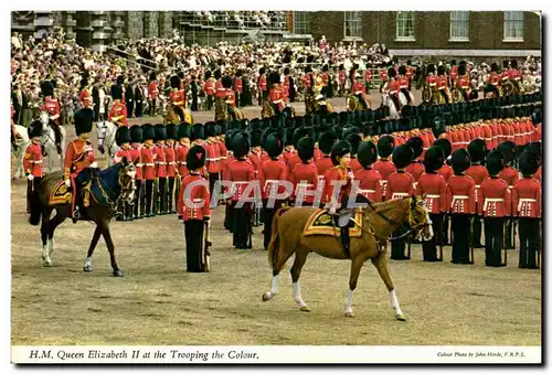 Cartes postales moderne Londres London Queen Elisabeth II at the trooping the colour