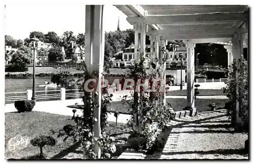 Cartes postales Bagnoles de l'orne Vue sur le lac