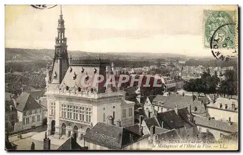 Cartes postales Sens Vue sur le quartier de Madagascar et l&#39hotel de ville